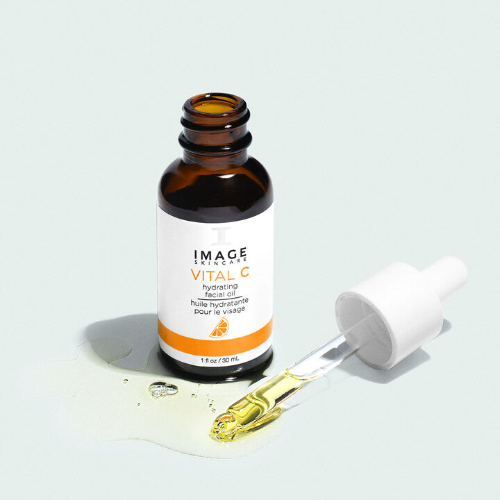 VITAL C Hydrating Facial Oil open bottle